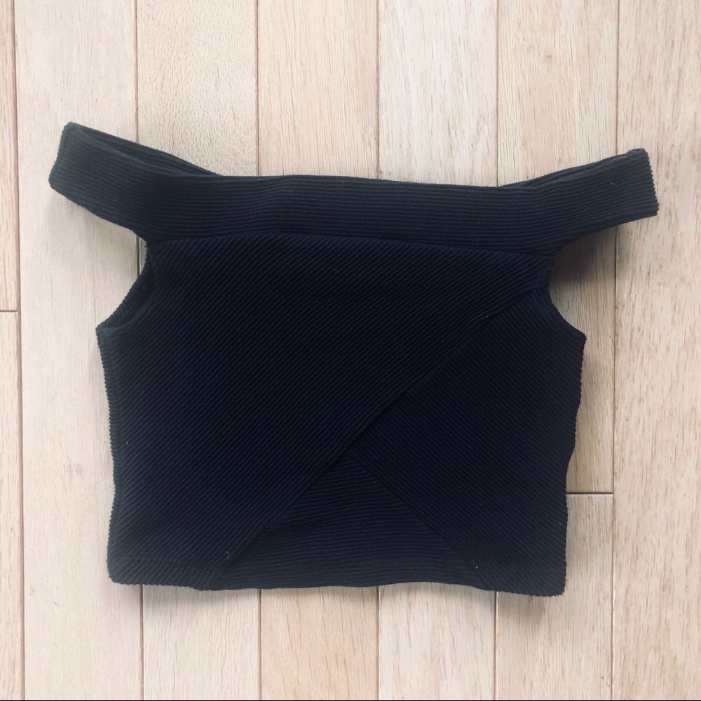 Guess Off the Shoulder Crop Top - Picture 1 of 6